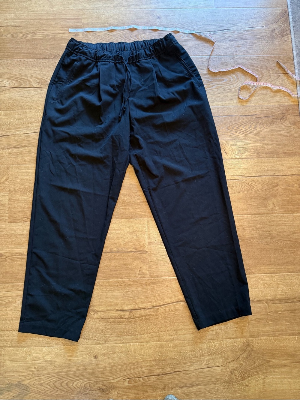 Old Navy Men's Black Elastic-Waist Drawstring Chinos